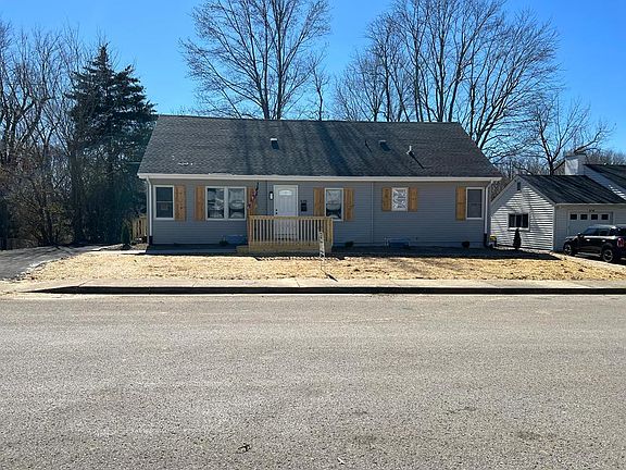 2nd image of 646 Oak St