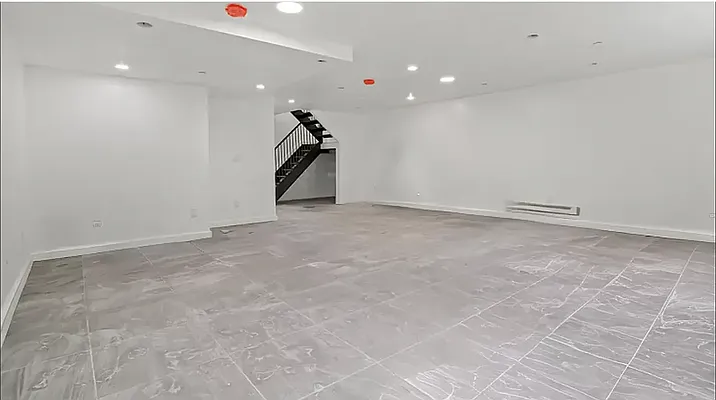 Rented by Compass | media 2