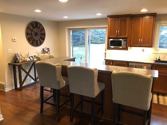 4th image of 1437 Erin Ln