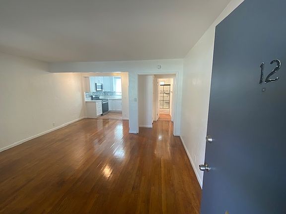 3rd image of 70 Glendora Ave APT 12