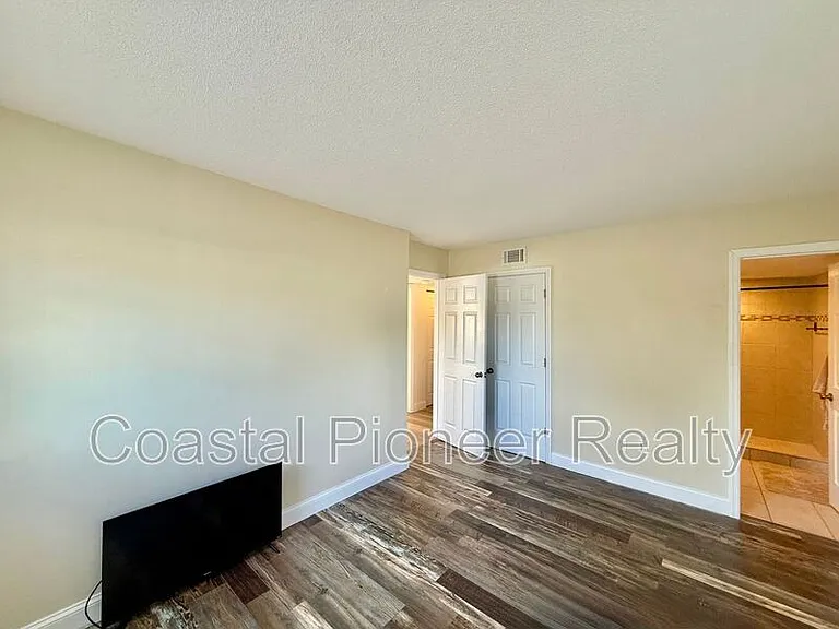 1960 Union St #41 — Photo 12
