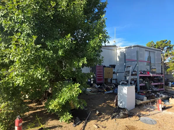 10368 Miller Ln, Weldon, CA 93283