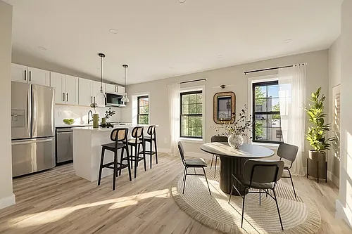 276A Quincy St #3 Photo 1