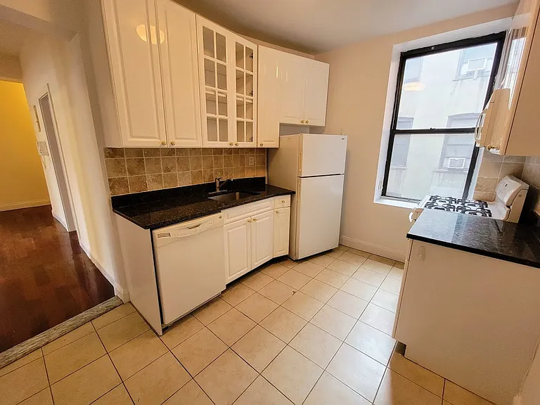 175 Lexington Ave #5S — Photo 7