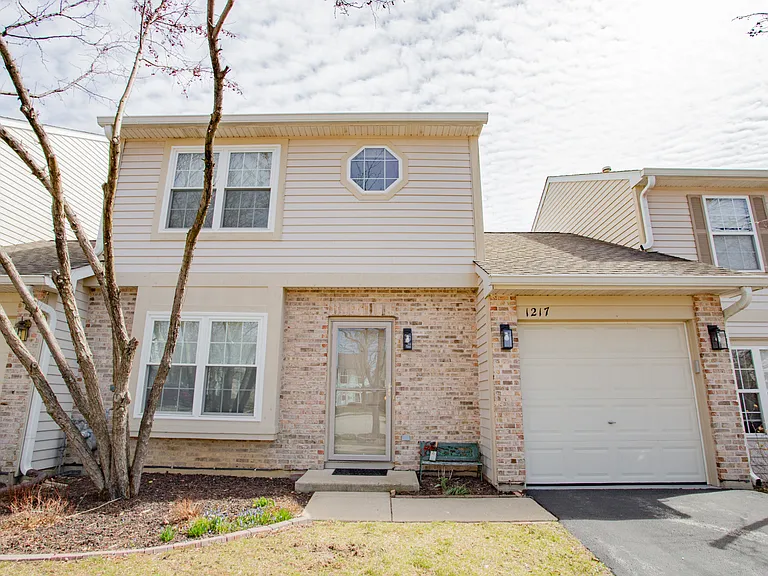1217 N Village Dr — Photo 38