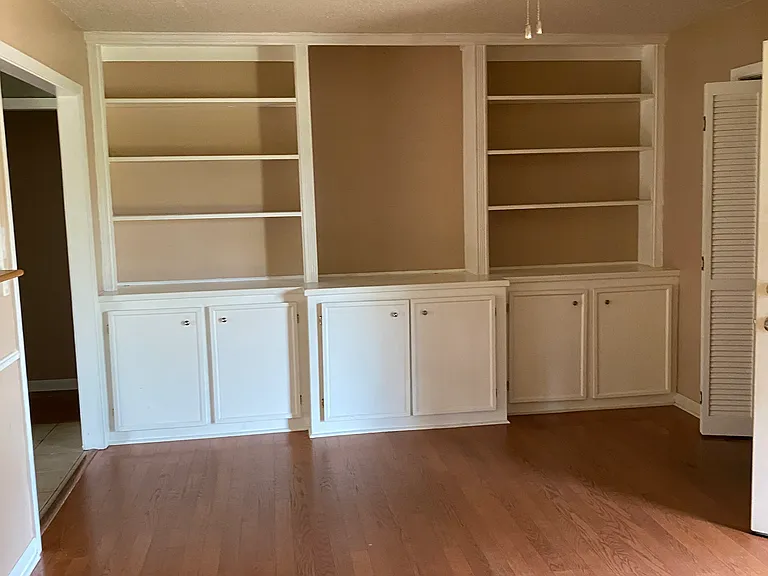 603 Prevost Dr — Photo 3