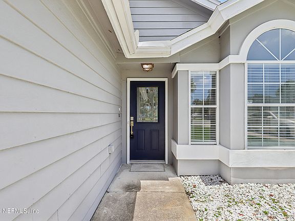 3rd image of 204 Crosstern Ct