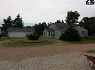 28 Sunflower Ln, Marquette, KS 67464