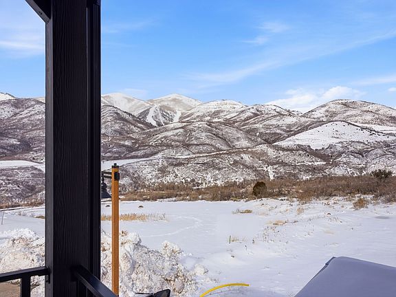 4th image of 6097 Brookline Rd