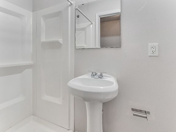 2nd image of 1818 Cecil B Moore Ave #201