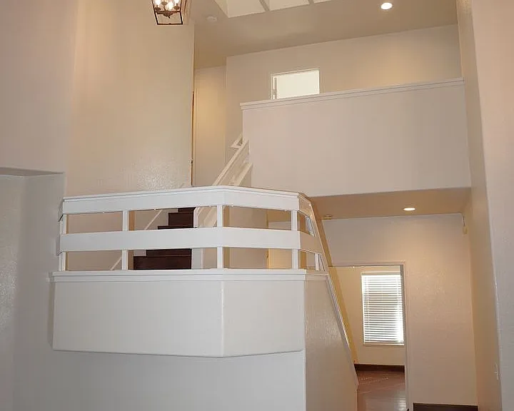 10386 Meadow Creek Dr — Photo 6
