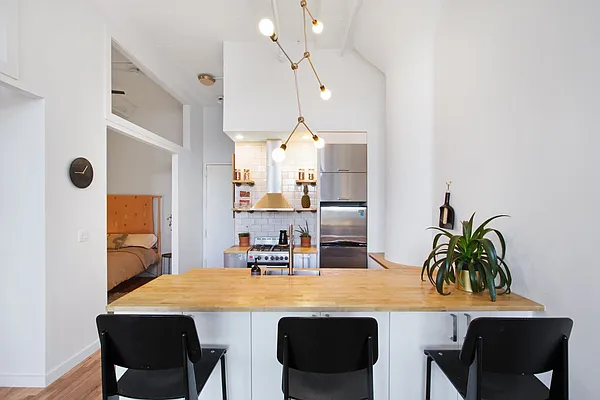 Rented by Compass | media 18