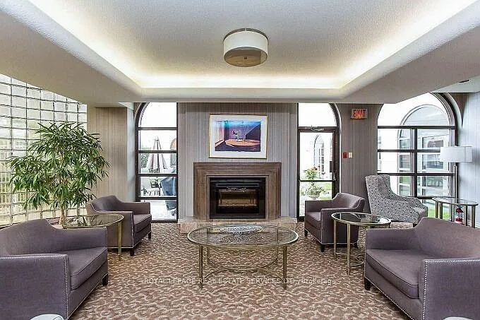 1 Aberfoyle Cres #1109 — Photo 7