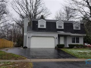 6022 Pebblestone Rd, Sylvania, OH 43560