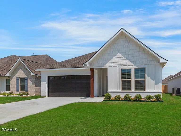 116 Star Ln — Photo 1