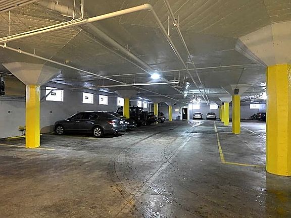 4th image of 802 N 9th St #18