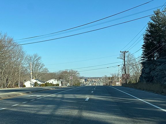 4th image of 223 Eddie Dowling Hwy