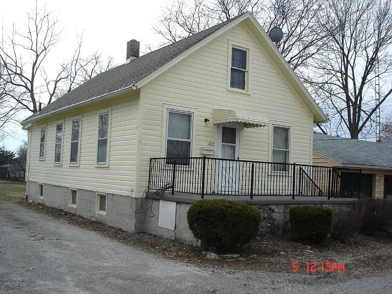 224 Cable St photo 1