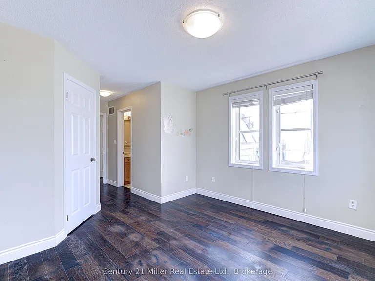 3105 Walkers Line — Photo 14