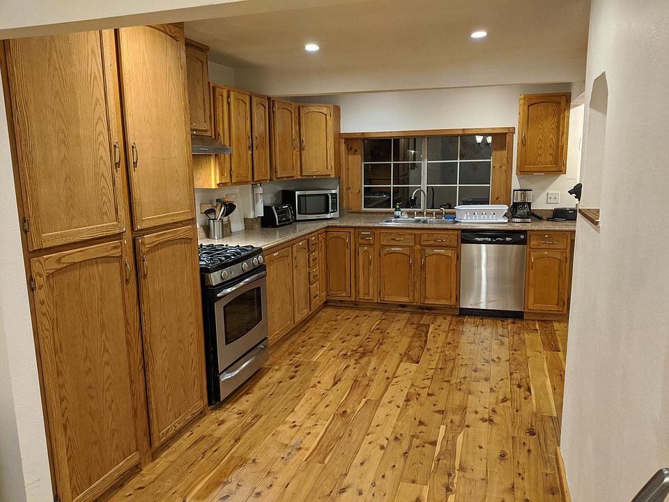 2nd image of 1243 Apache Ave Room 1
