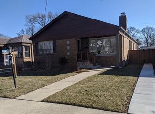 5451 Suffield Ct, Skokie, IL 60077