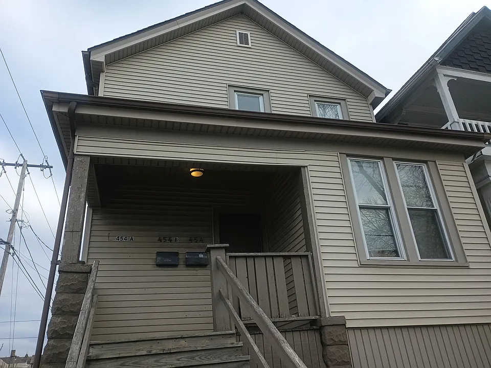 454 N 28th St