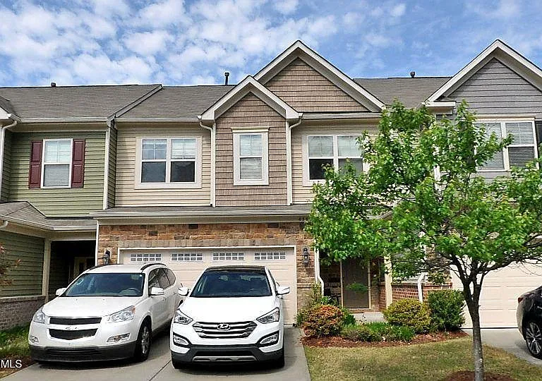 456 Manchester Park Ln — Photo 1