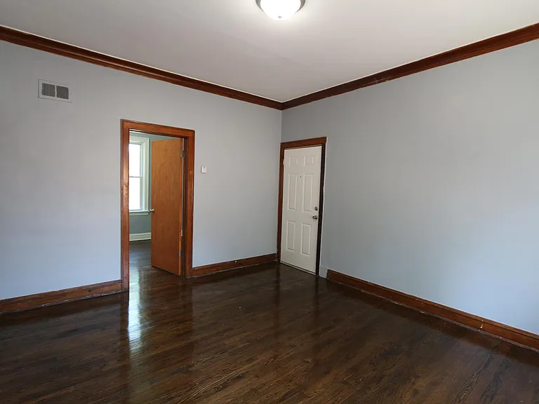 8620 S Marquette Ave #2R — Photo 8