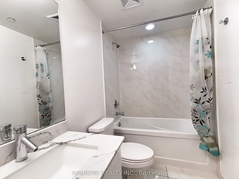 58 Orchard View Blvd #2007 — Photo 6