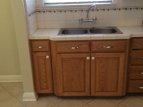 4th image of 1128 Hope St APT B