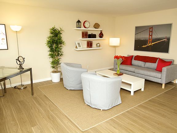 4th image of 1147 Garfield Ave APT 09