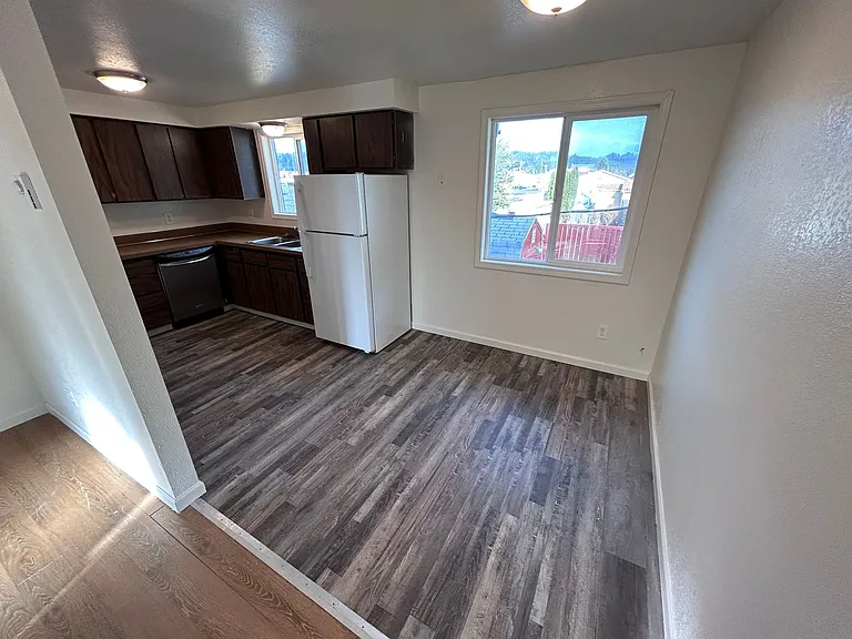 795 Elm Ave — Photo 13