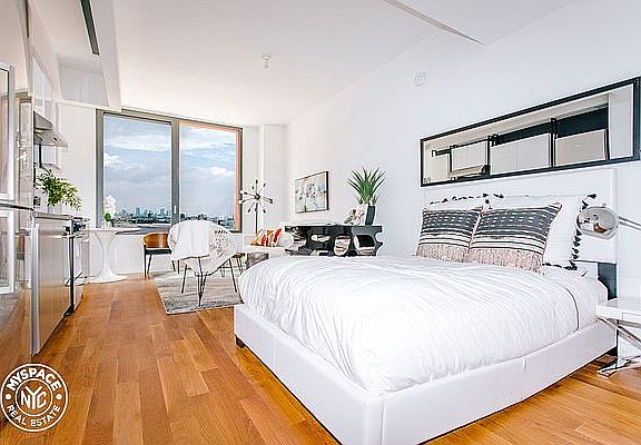 4th image of 123 Melrose St #995
