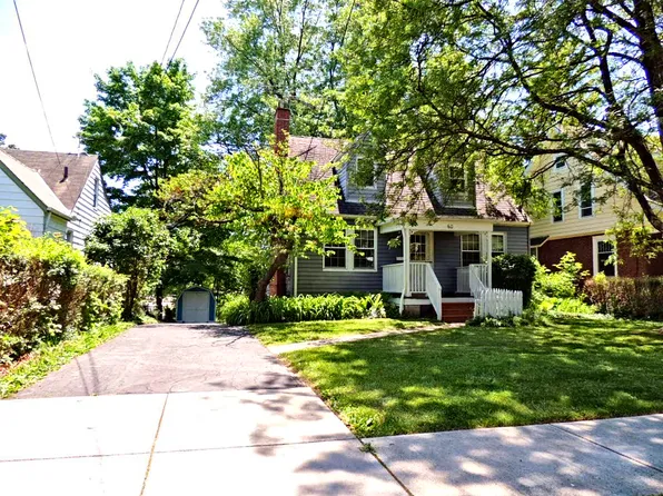 60 Ellenwood Ave, Bedford, OH 44146