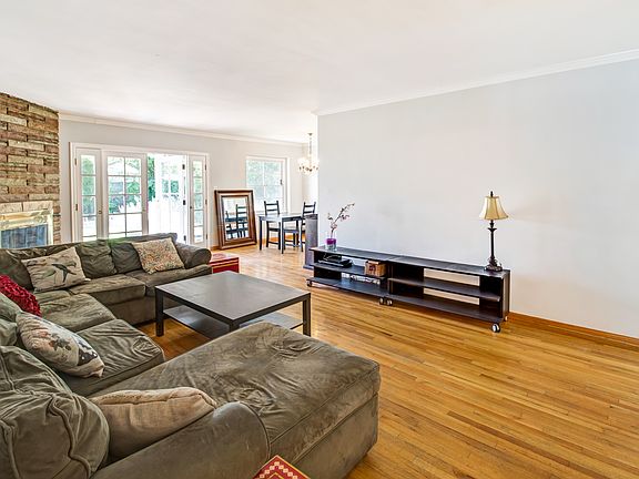 4th image of 13959 Wyandotte St