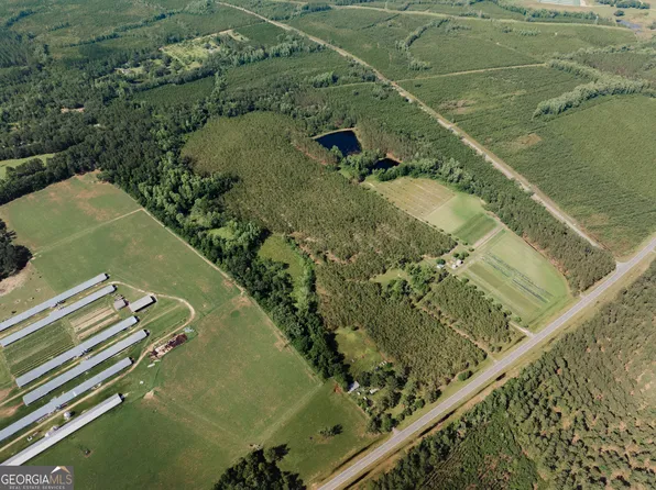 9027 State Highway 144 NE, Surrency, GA 31563