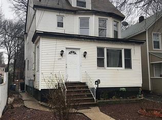 135 W 3rd Ave, Roselle, NJ 07203