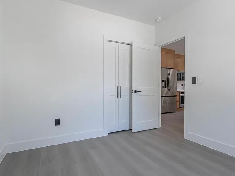 2563 21st St S — Photo 10