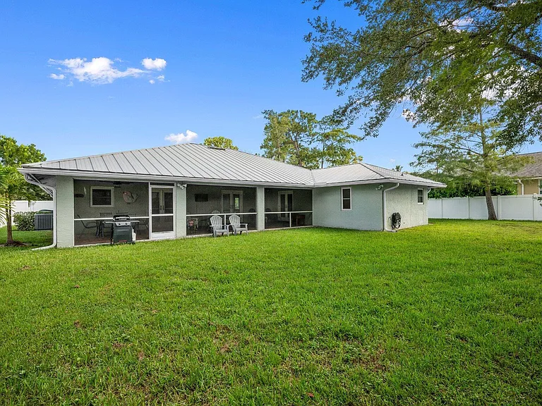 13724 Lilac Pl — Photo 9