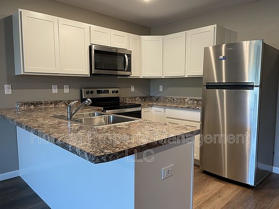 3rd image of 1011 30th St NW APT 305