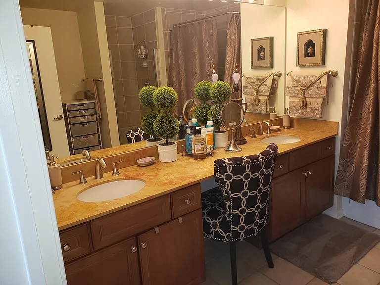 1525 S Sangamon St #802 — Photo 15