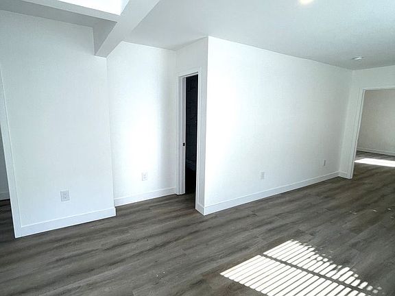 4th image of 2561 Colorado Blvd #9