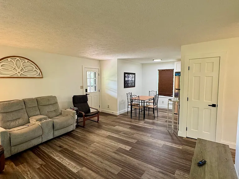 1006 Idlewydle Cir — Photo 3
