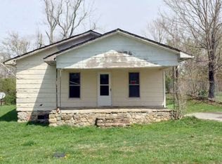 204 E Hoyt Ave, Monterey, TN 38574
