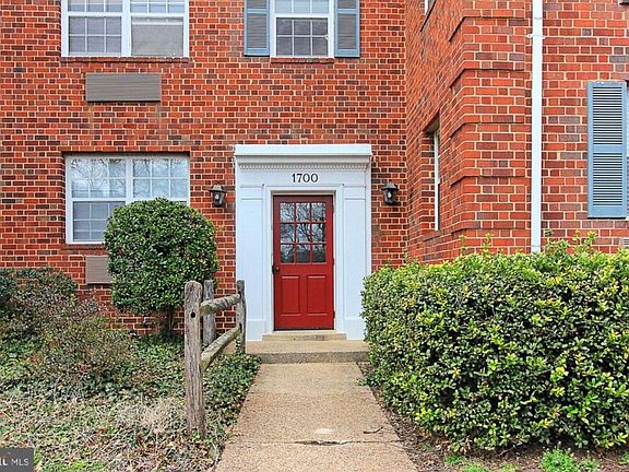 2nd image of 1700 W Abingdon Dr APT 202