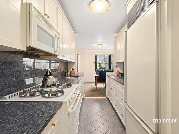 5th image of 205 W End Ave APT 21C