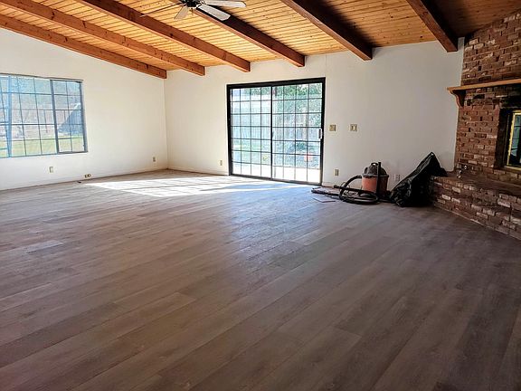 3rd image of 1348 Cheyenne Ln