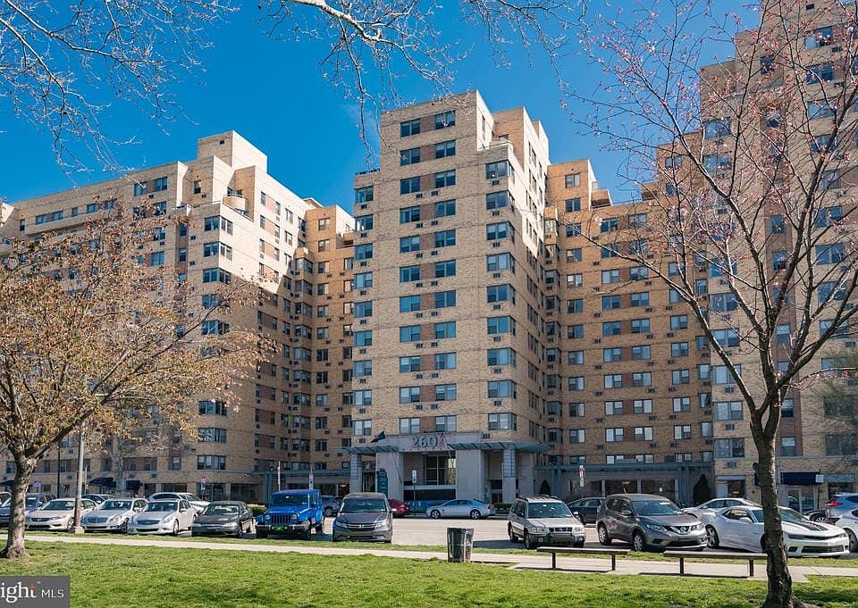 1st image of 2601 Pennsylvania Ave APT 101