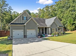1557 Shadowstone Cir, Winder, GA 30680