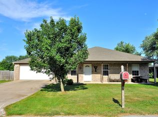 170 Orchard Dr, Gentry, AR 72734